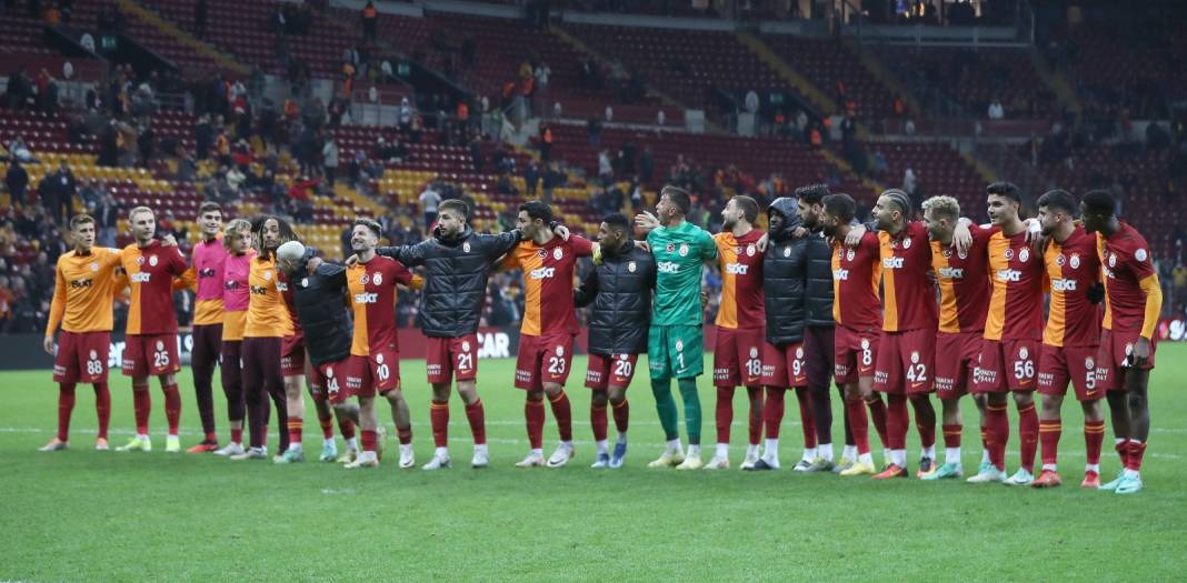 Aslan zirve yarışından kopmadı! 6